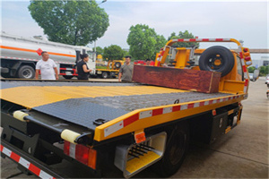 新华附近拖车电话号码服务