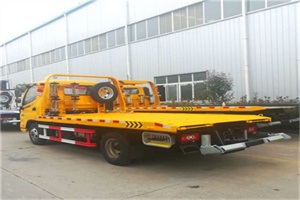 新华附近拖车救援搭电